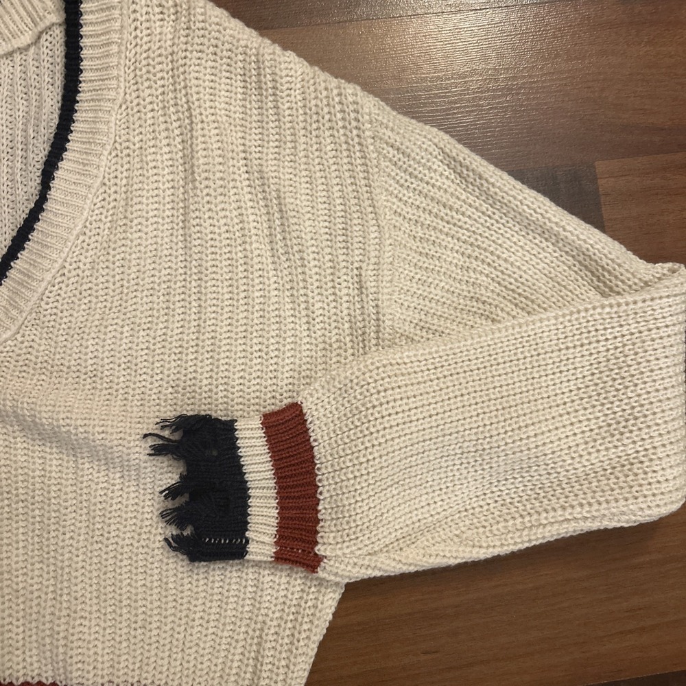 Preppy V Neck‎ Knit Crop Cardigan Distressed Hem University Fall Wardrobe XS - Picture 5 of 5